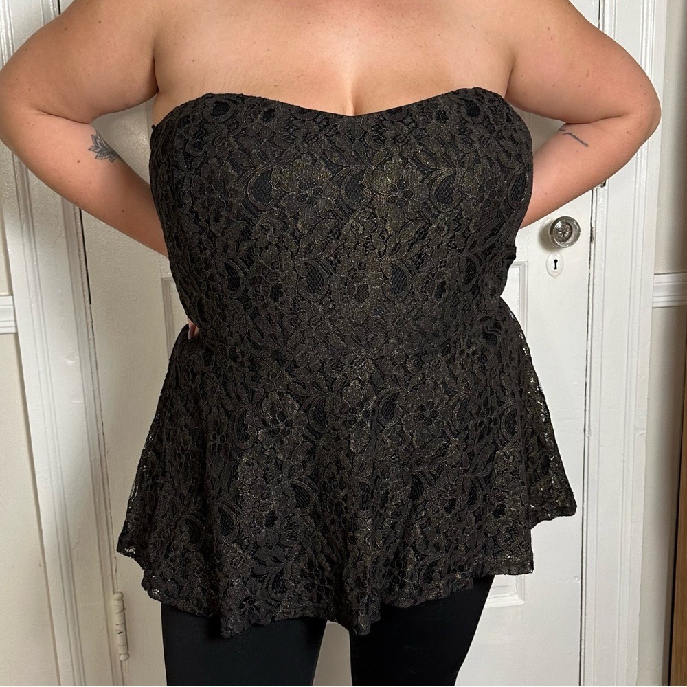 3/$20 💥 City Chic Strapless‎ Blouse Black Gold Shimmer Floral Lace Peplum Y2K - Picture 8 of 14